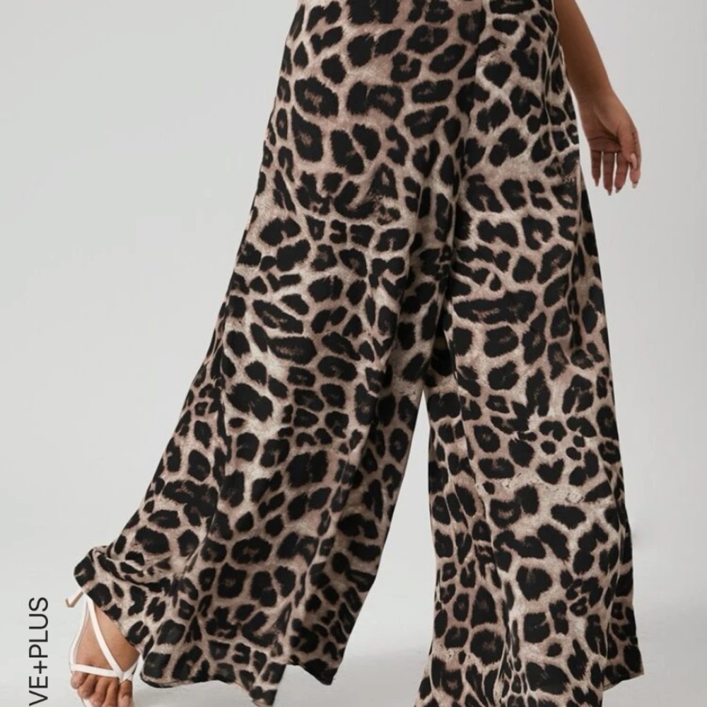 Wide Leg Leopard Pants